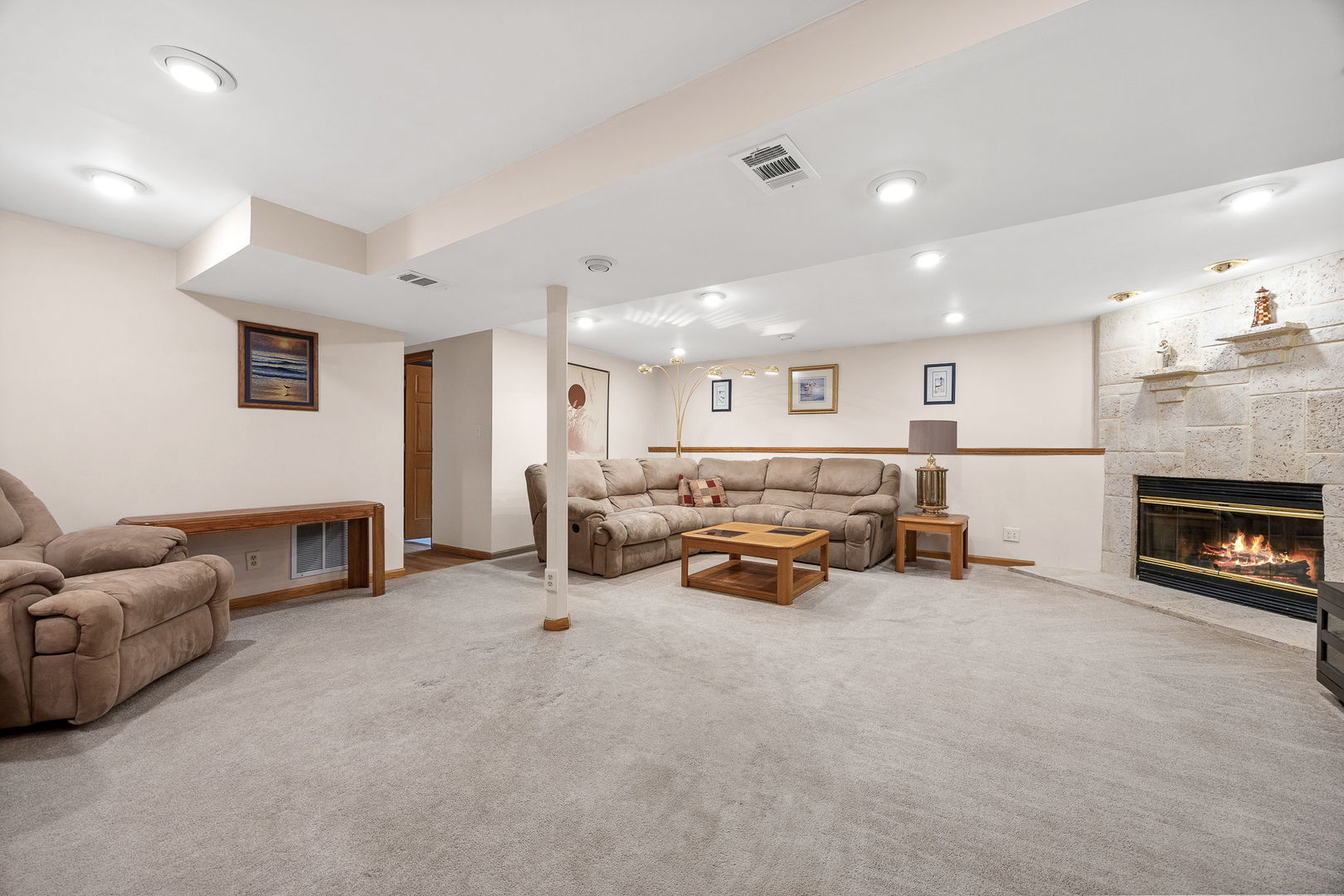 8000 Oakview Lane