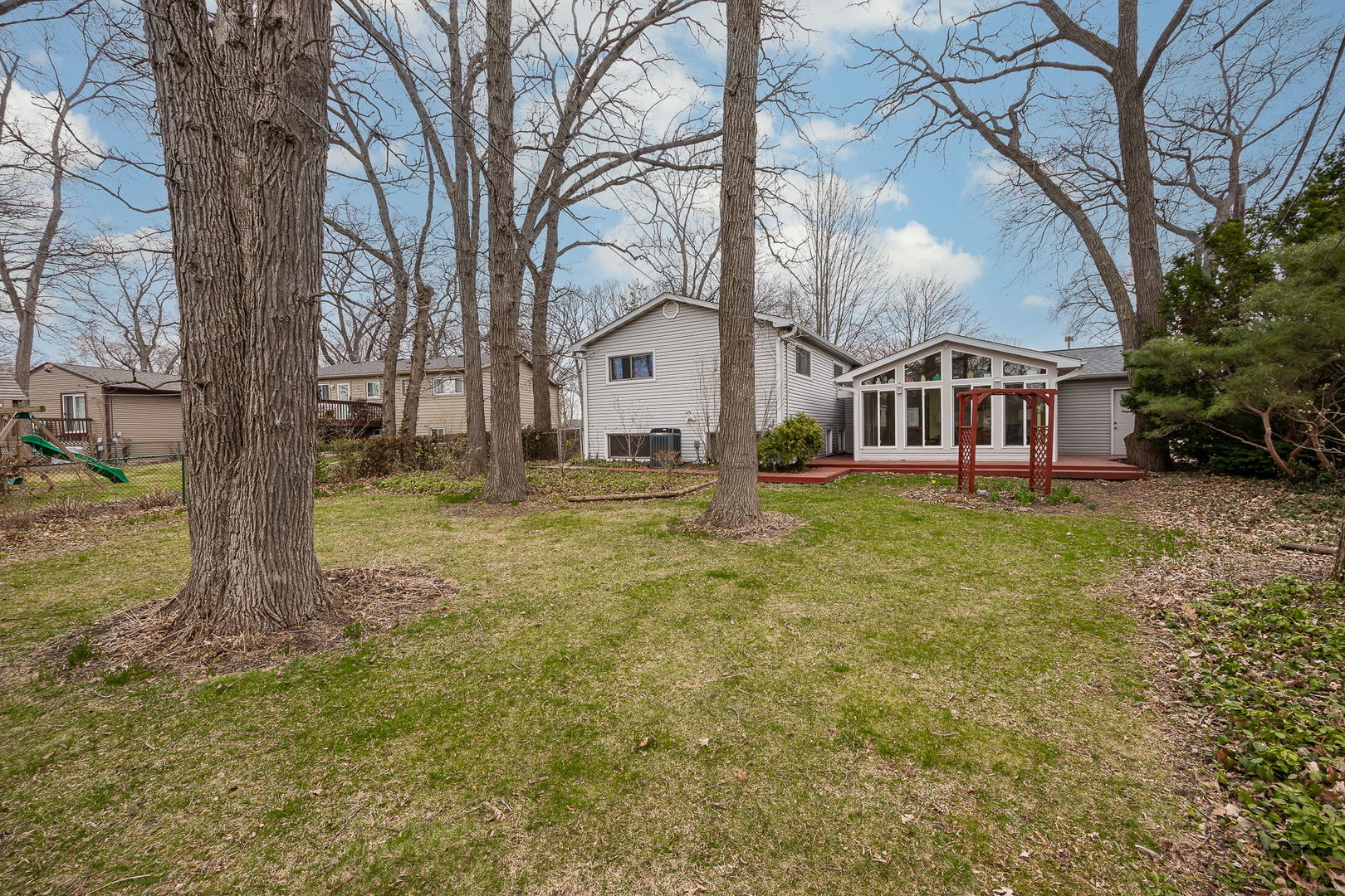 8000 Oakview Lane