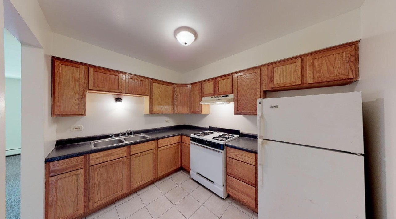 693 E Fullerton Avenue Unit: 203