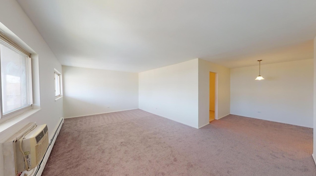 693 E Fullerton Avenue Unit: 203