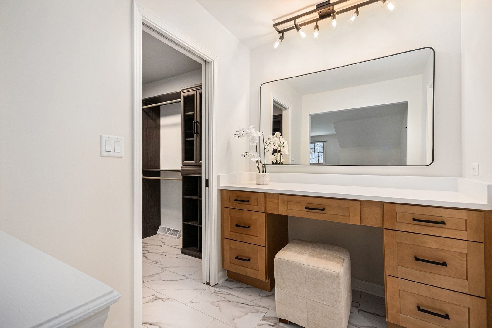 5387 Candlewood Court
