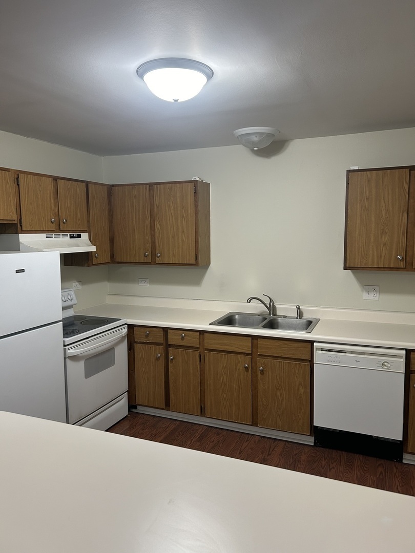 330 Shorewood Drive Unit: 3B