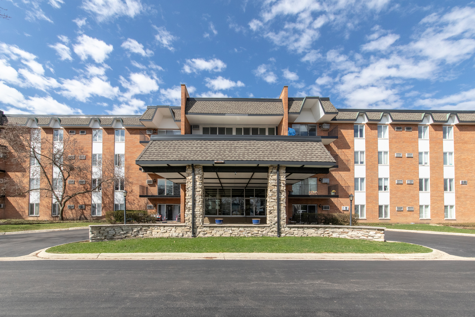 4225 Saratoga Avenue Unit: 311B