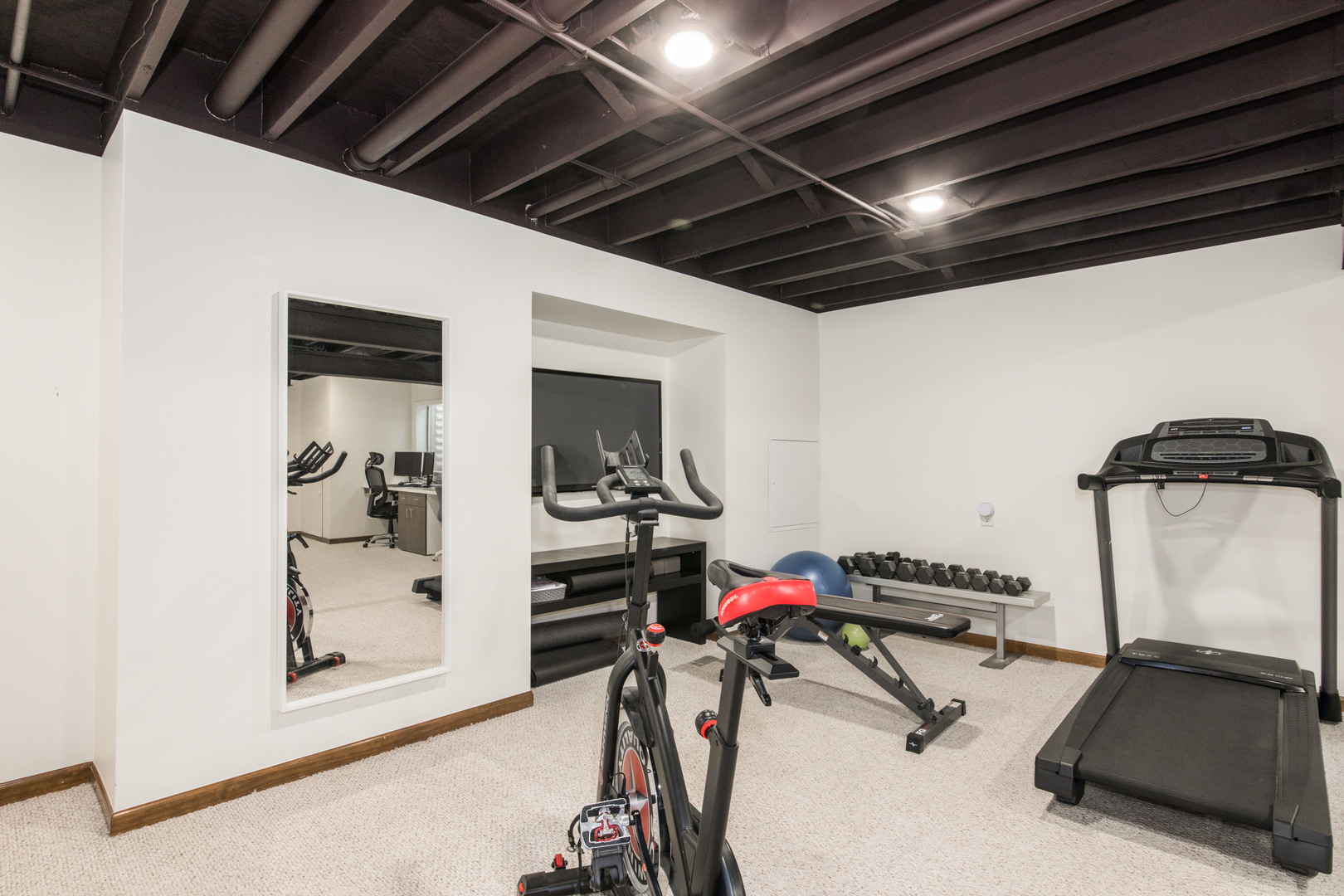 2043 Winchester Trail