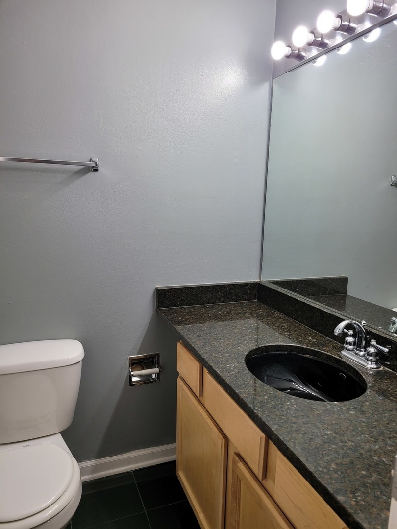 6000 Oakwood Drive Unit: 6H