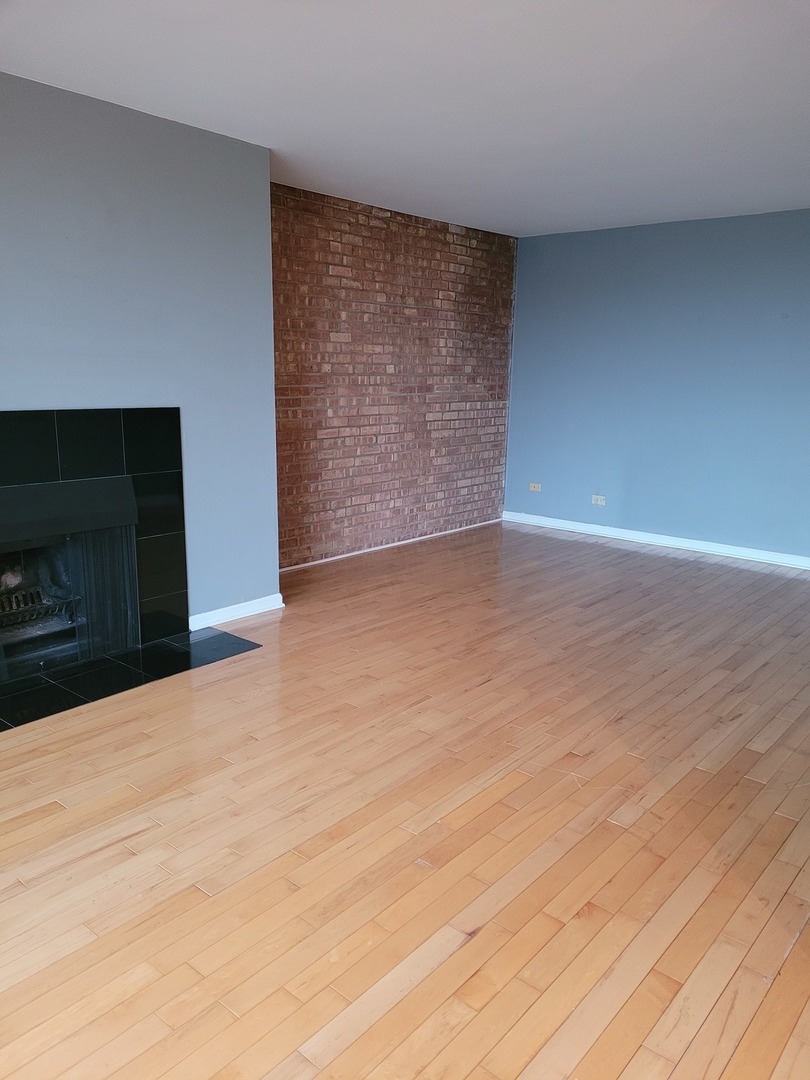 6000 Oakwood Drive Unit: 6H