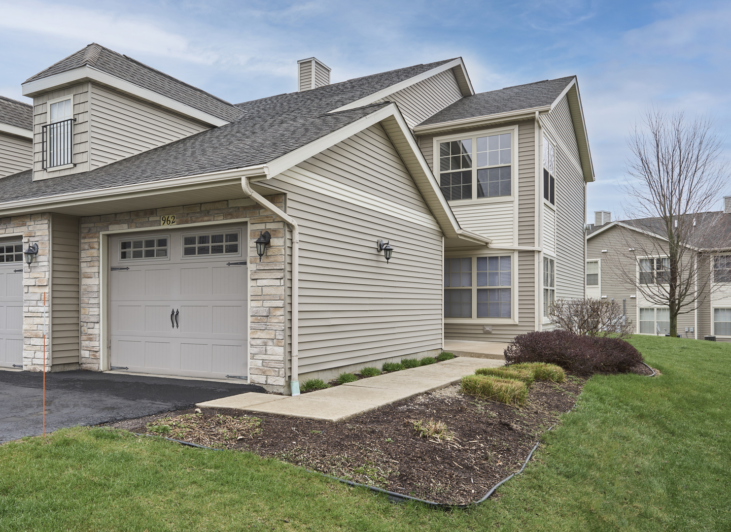 962 Arvle Circle Unit: 962