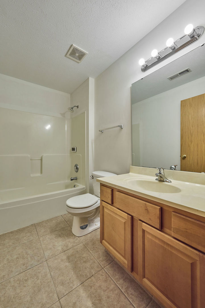 962 Arvle Circle Unit: 962