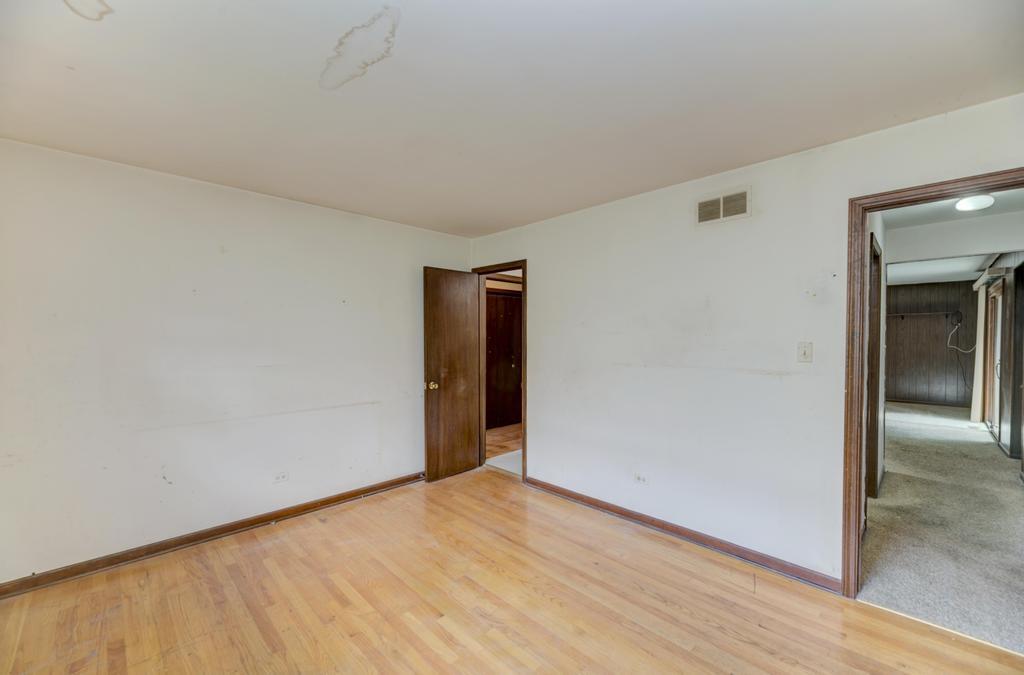 8017 Sawyer Road