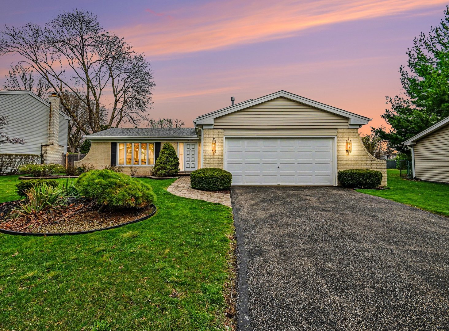 3941 Roslyn Road
