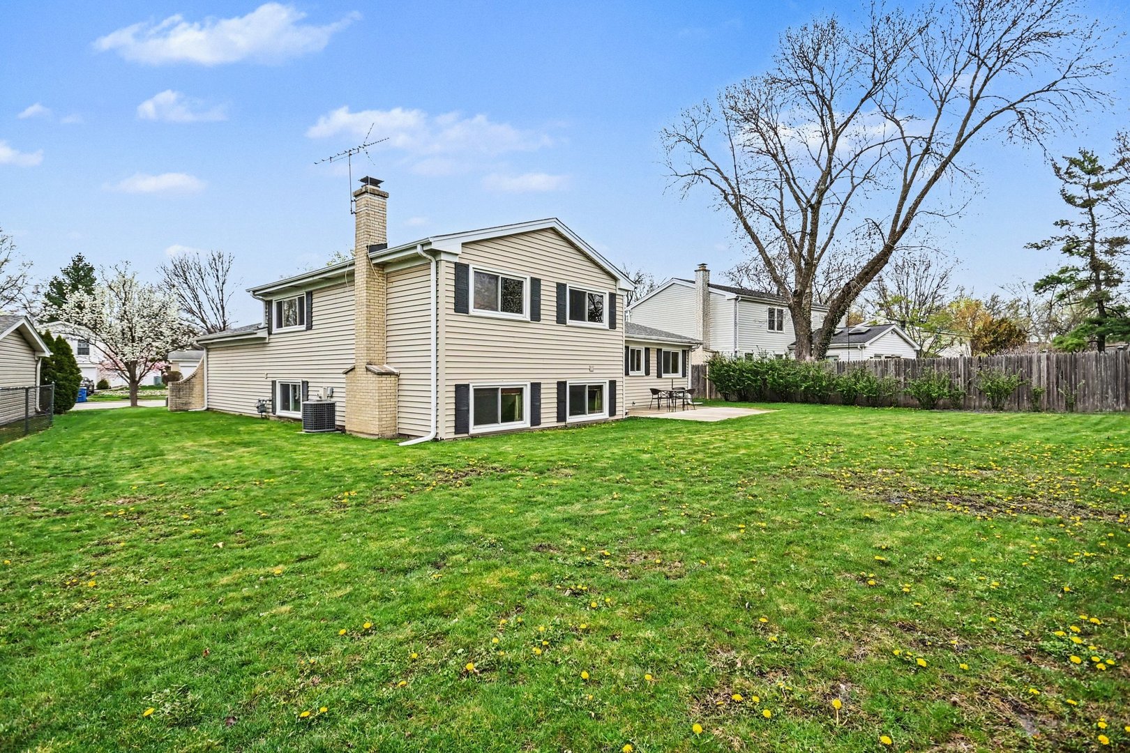 3941 Roslyn Road