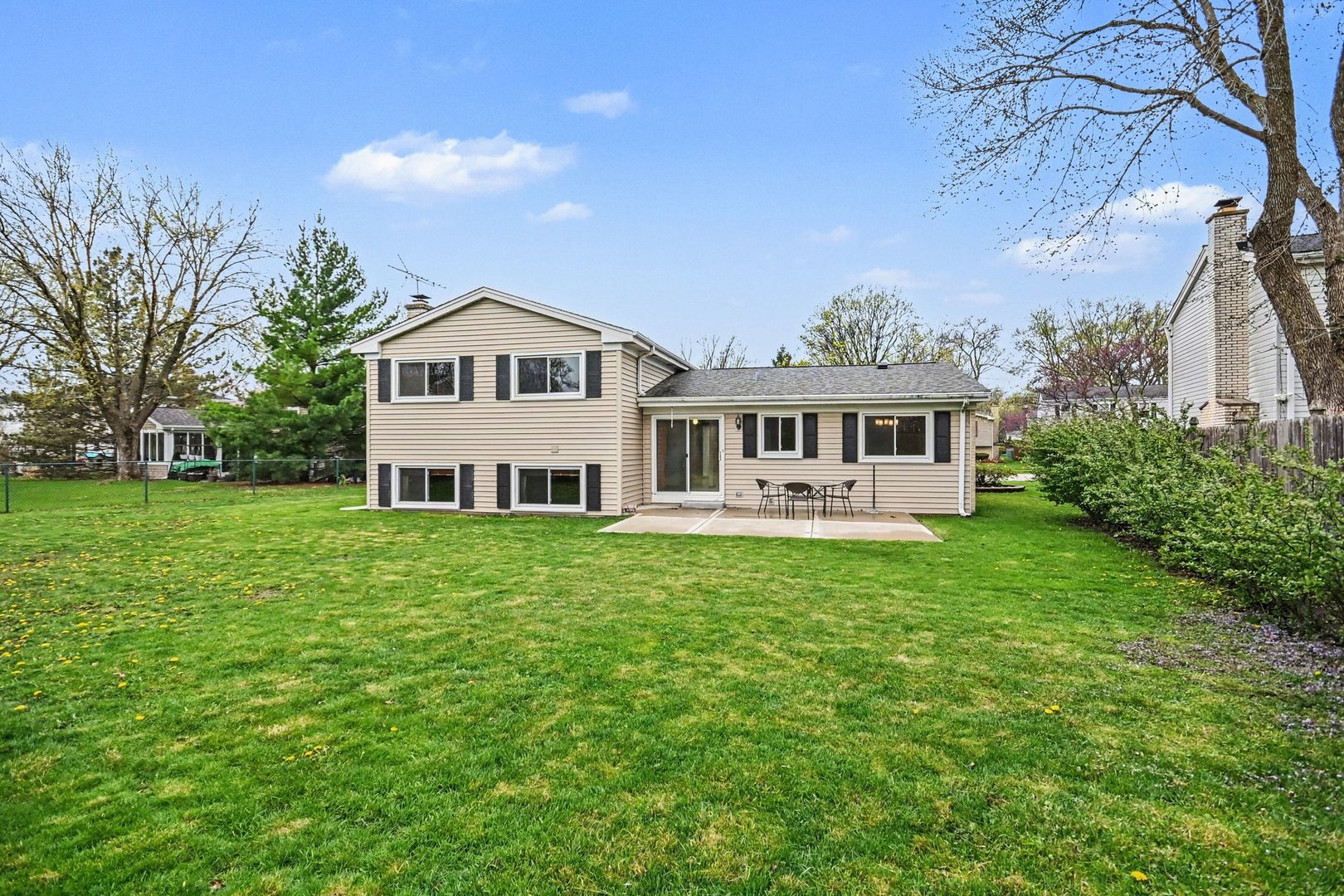 3941 Roslyn Road