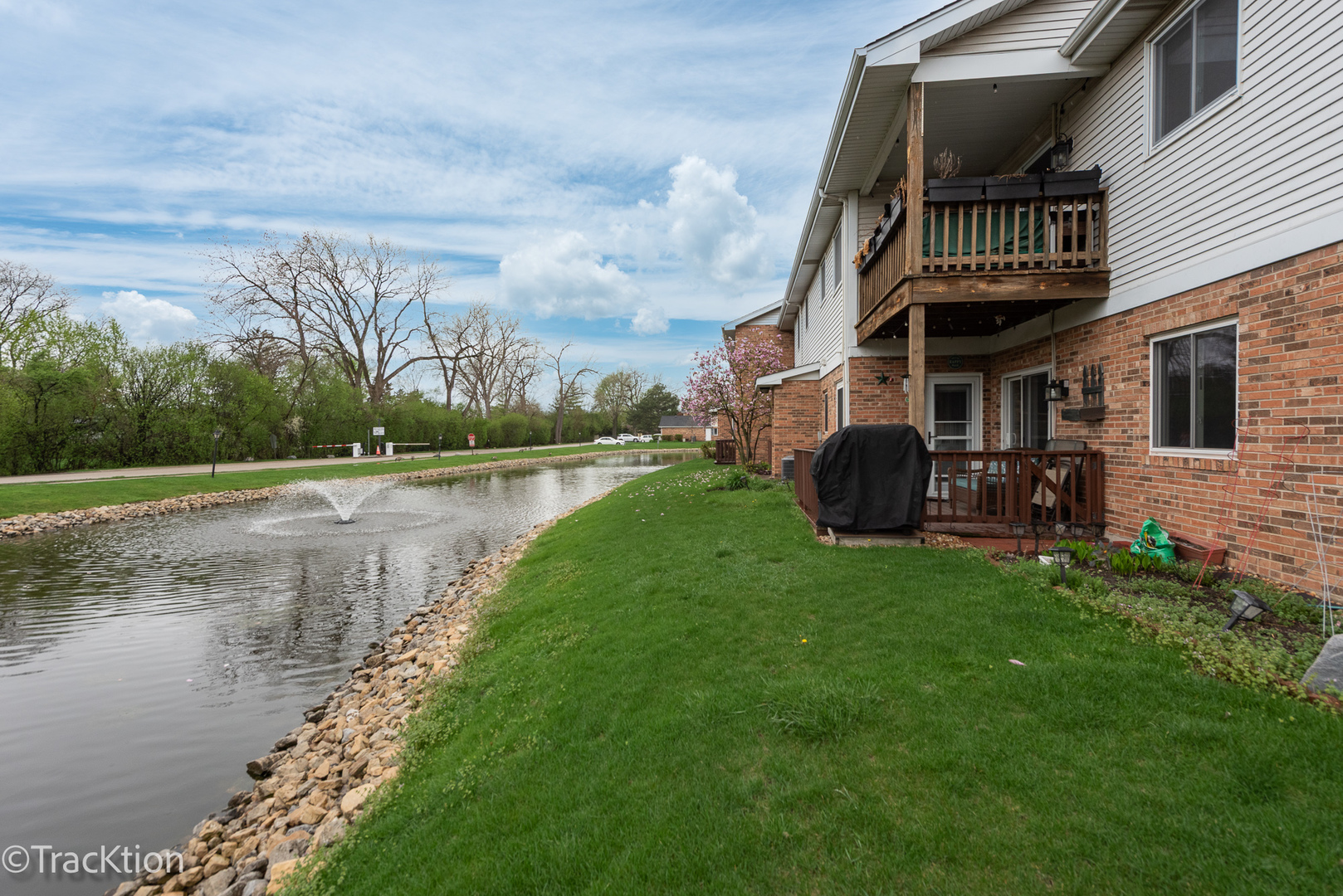 717 Maplewood Court Unit: B