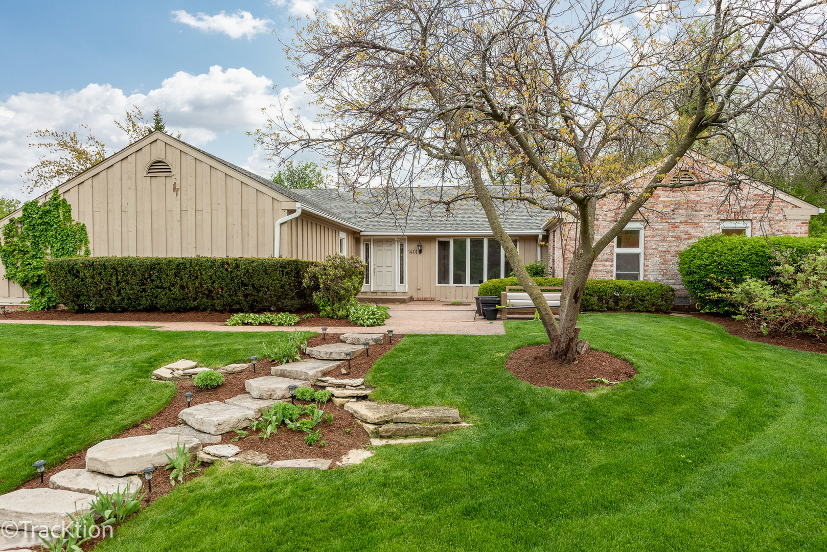 1401 Golden Bell Court