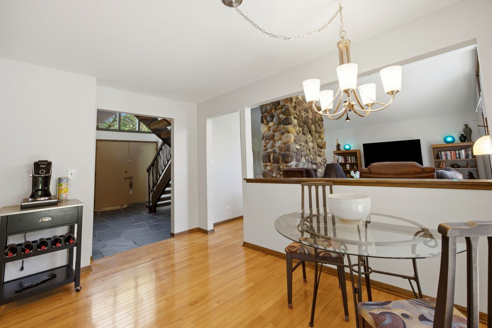 19W471 Deerpath Lane