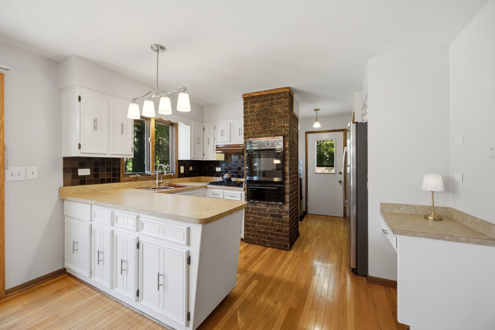 19W471 Deerpath Lane
