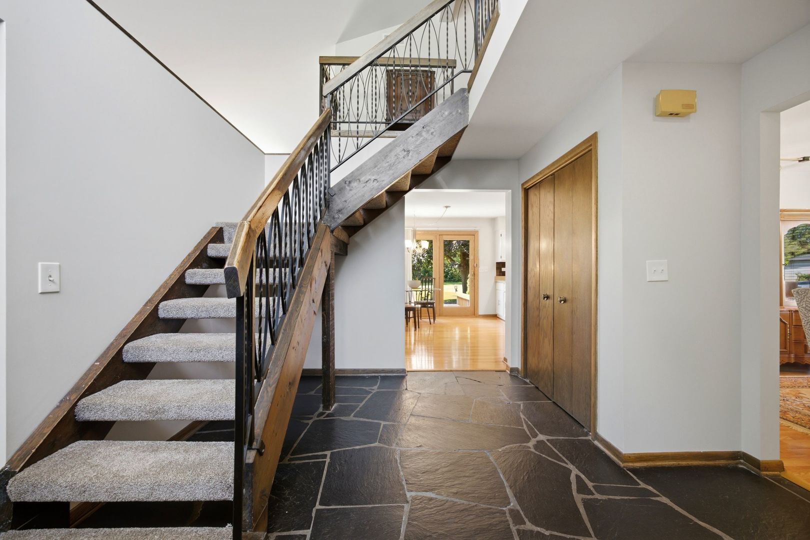 19W471 Deerpath Lane