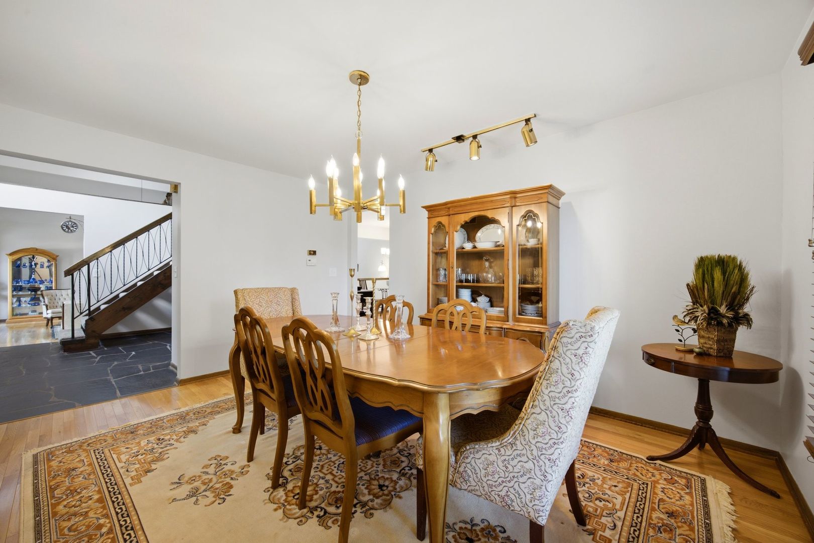 19W471 Deerpath Lane