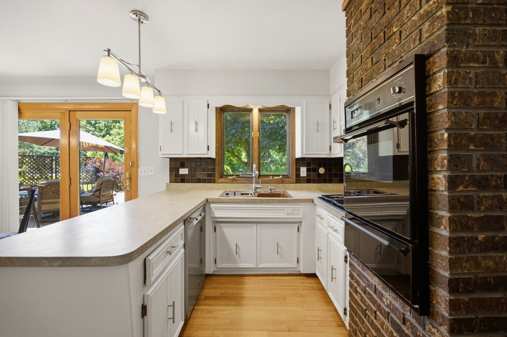 19W471 Deerpath Lane