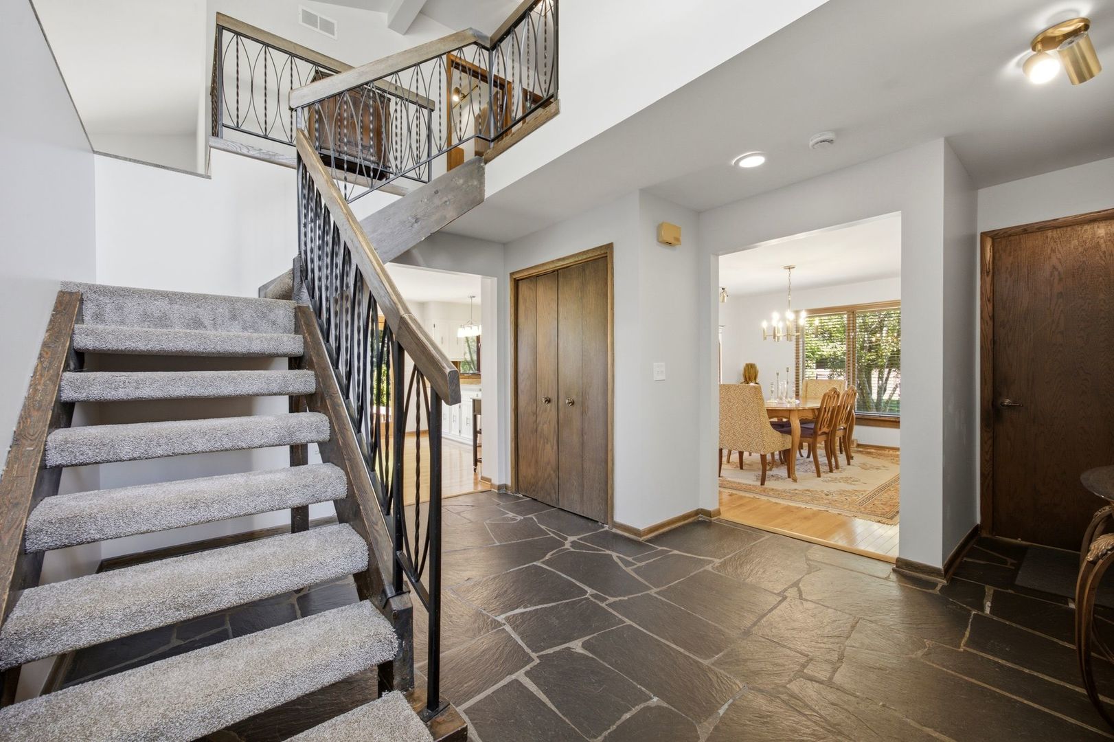 19W471 Deerpath Lane