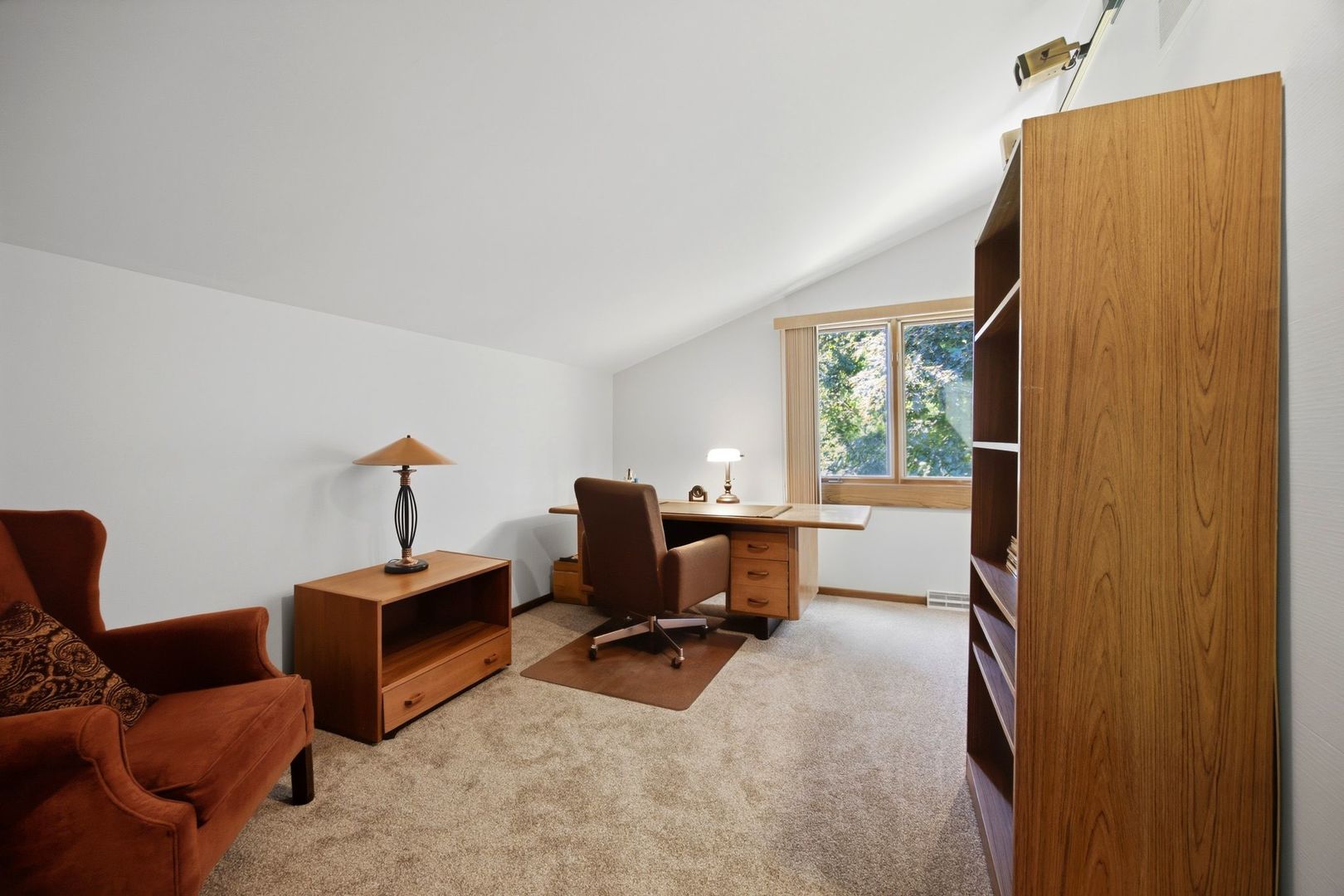 19W471 Deerpath Lane