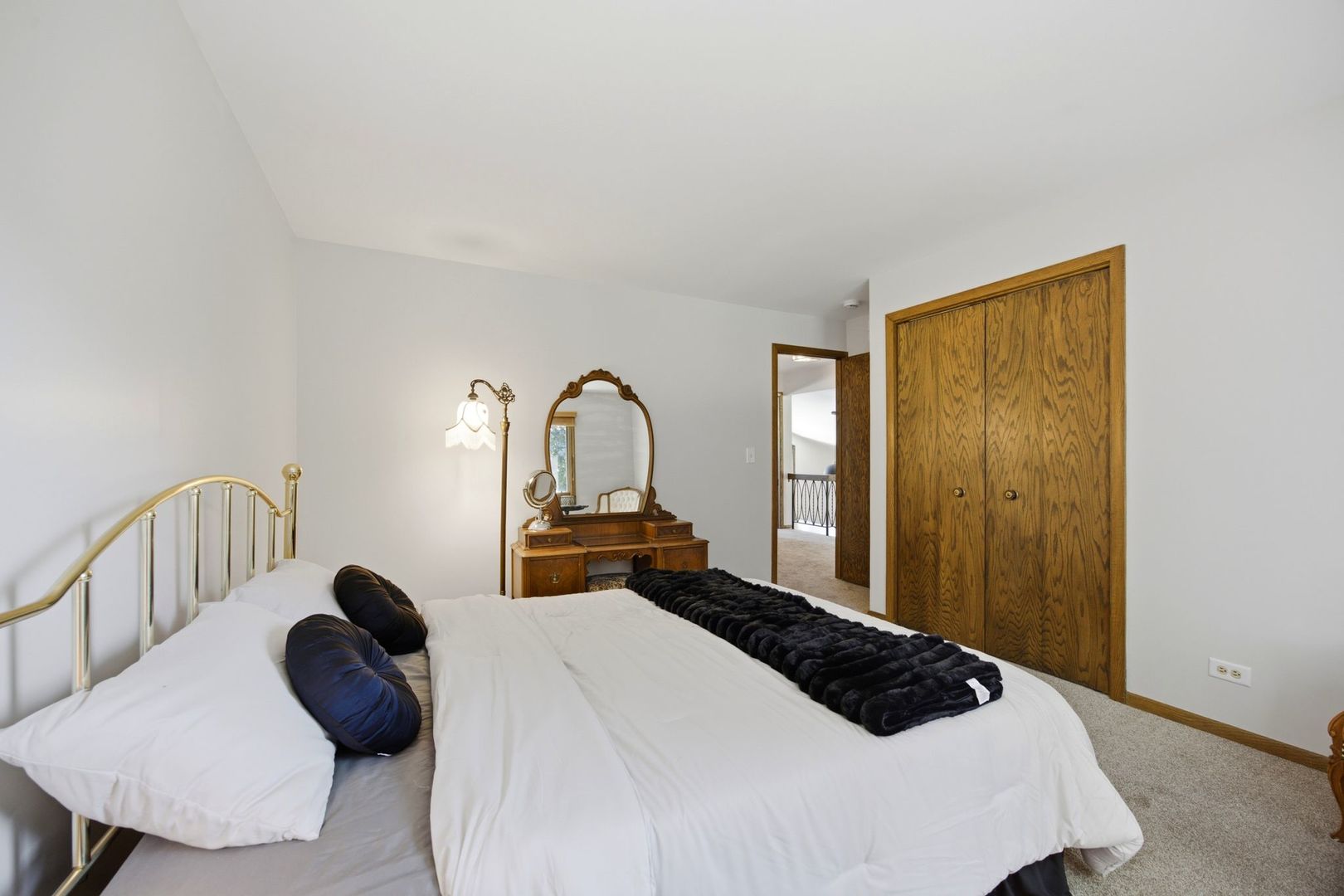 19W471 Deerpath Lane