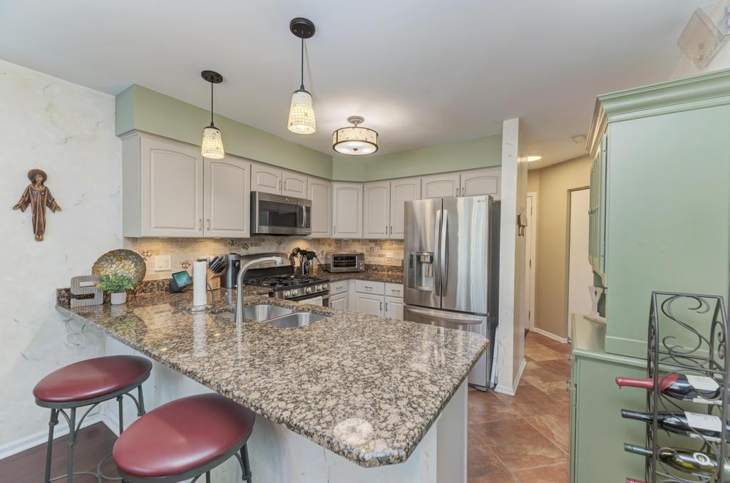 312 Cromwell Court