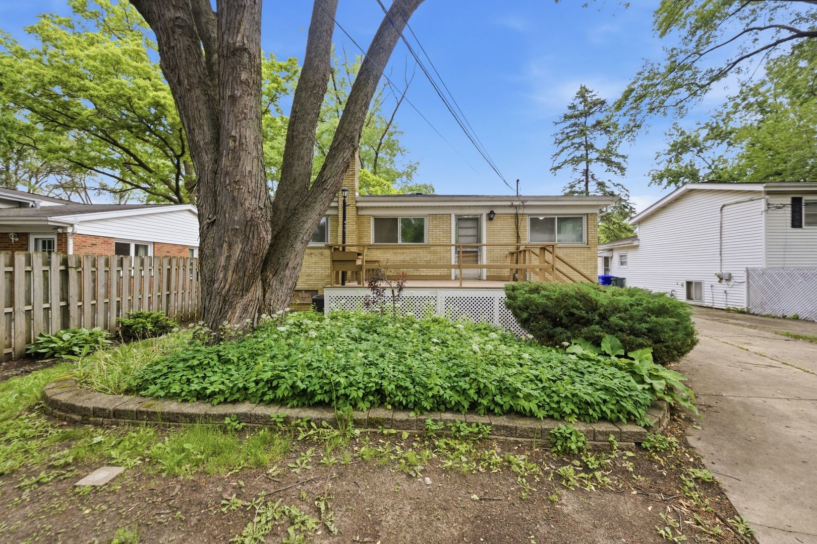 579 Dawes Avenue