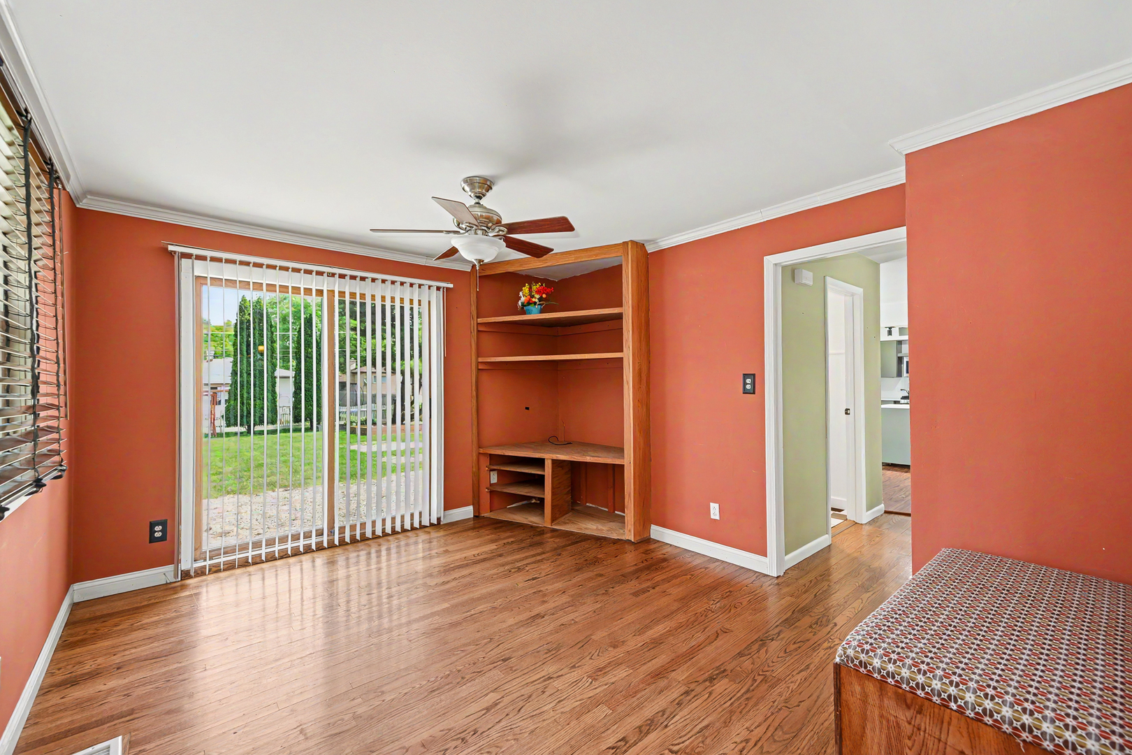 114 W Berkshire Avenue