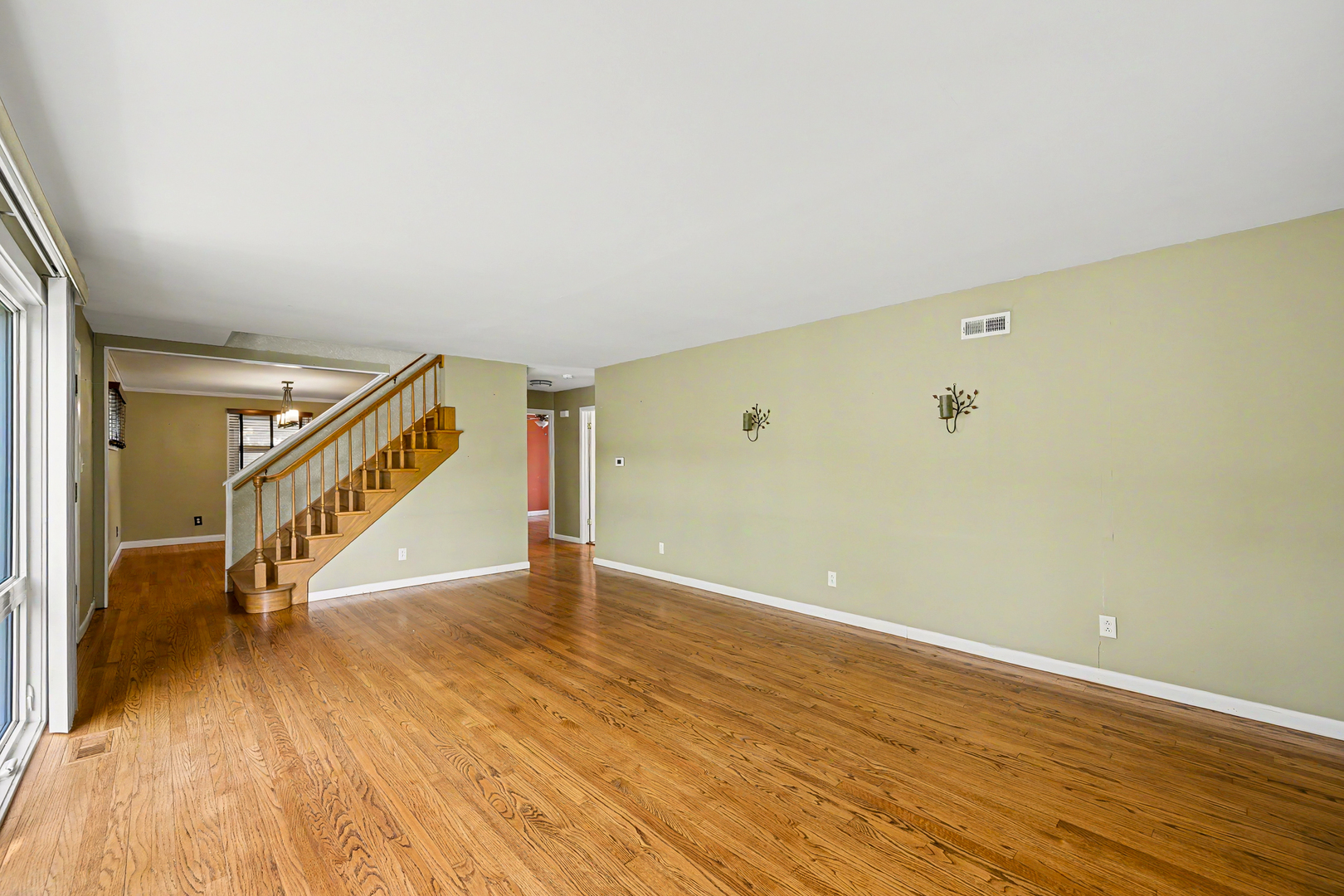 114 W Berkshire Avenue