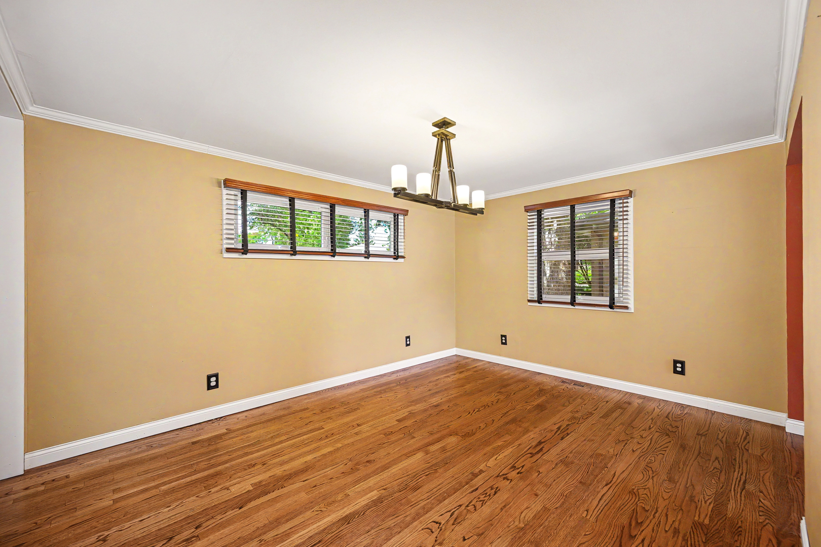 114 W Berkshire Avenue