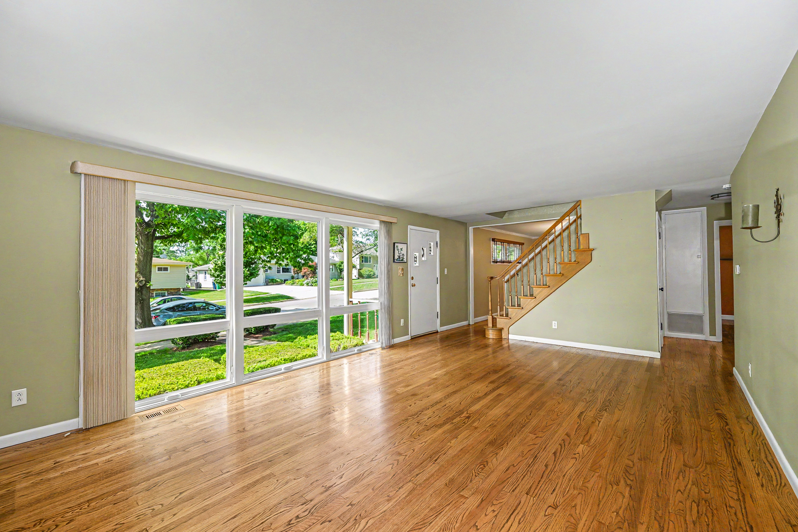 114 W Berkshire Avenue