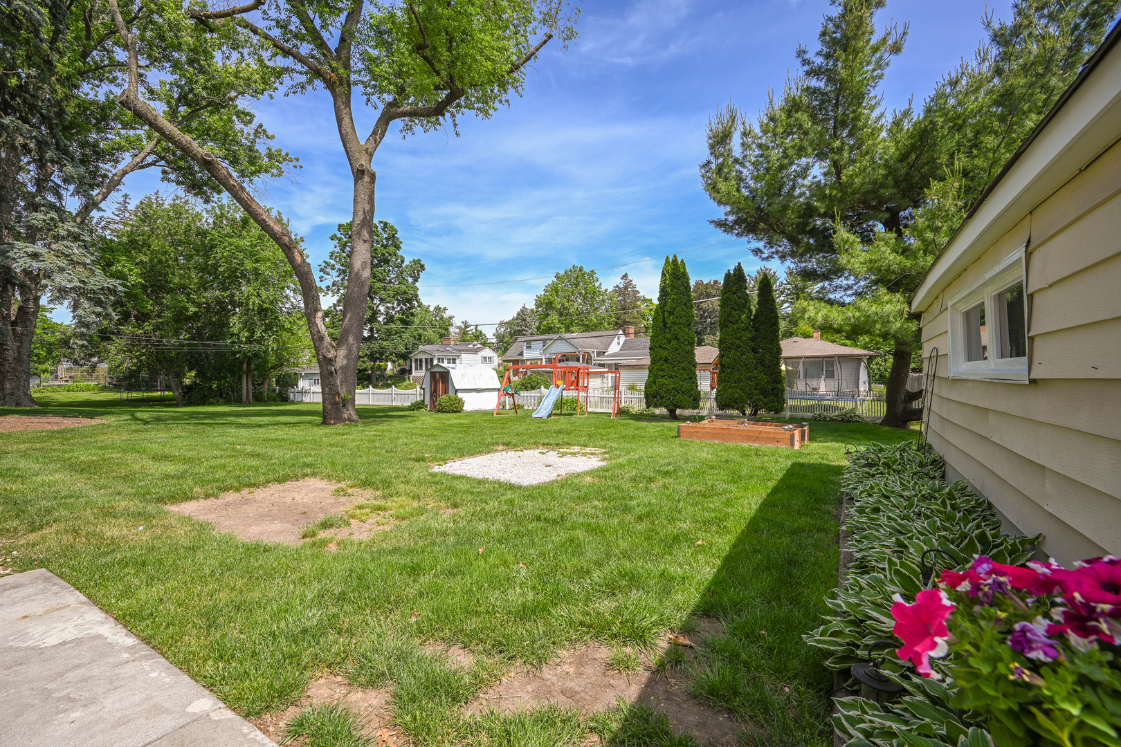 114 W Berkshire Avenue