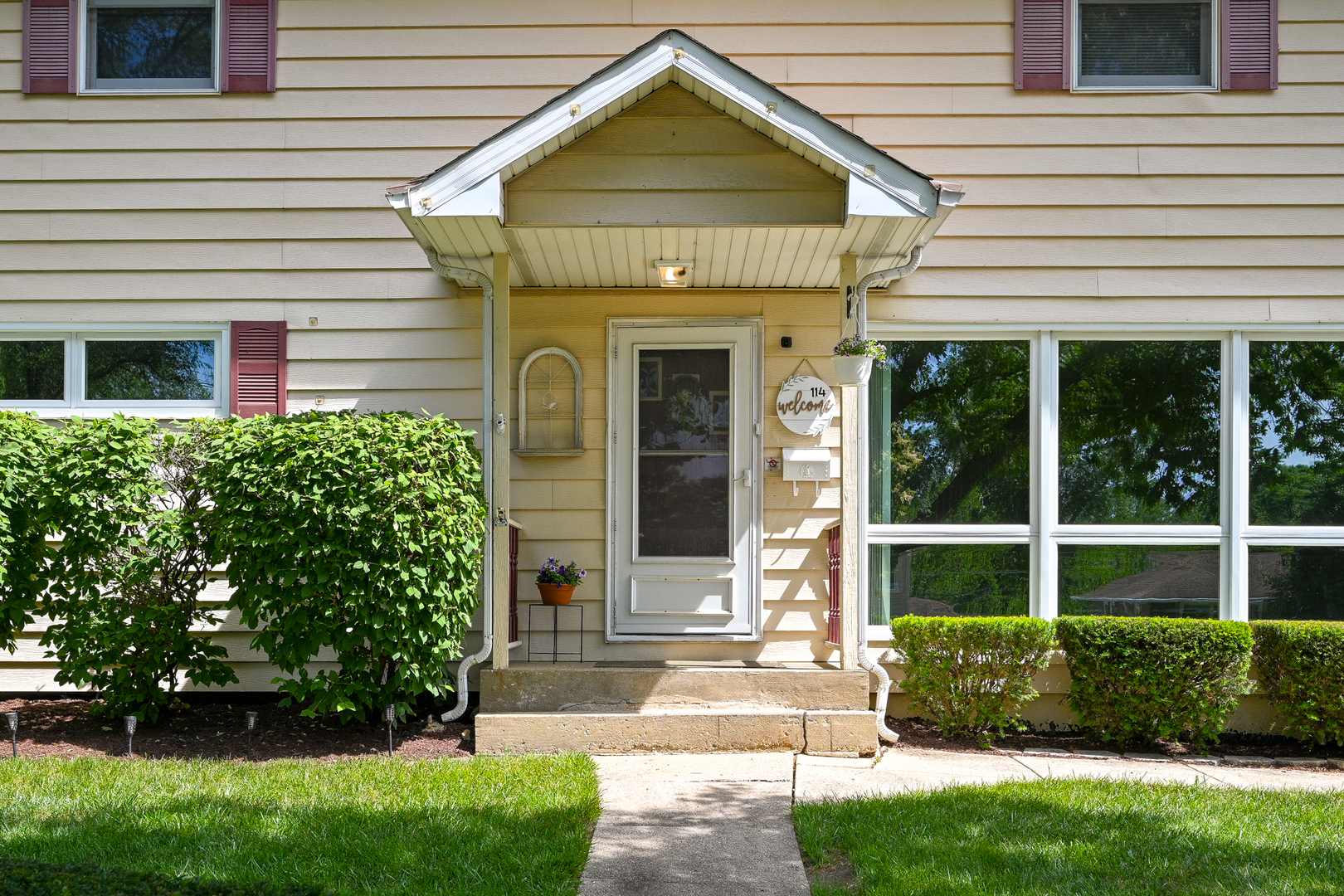 114 W Berkshire Avenue