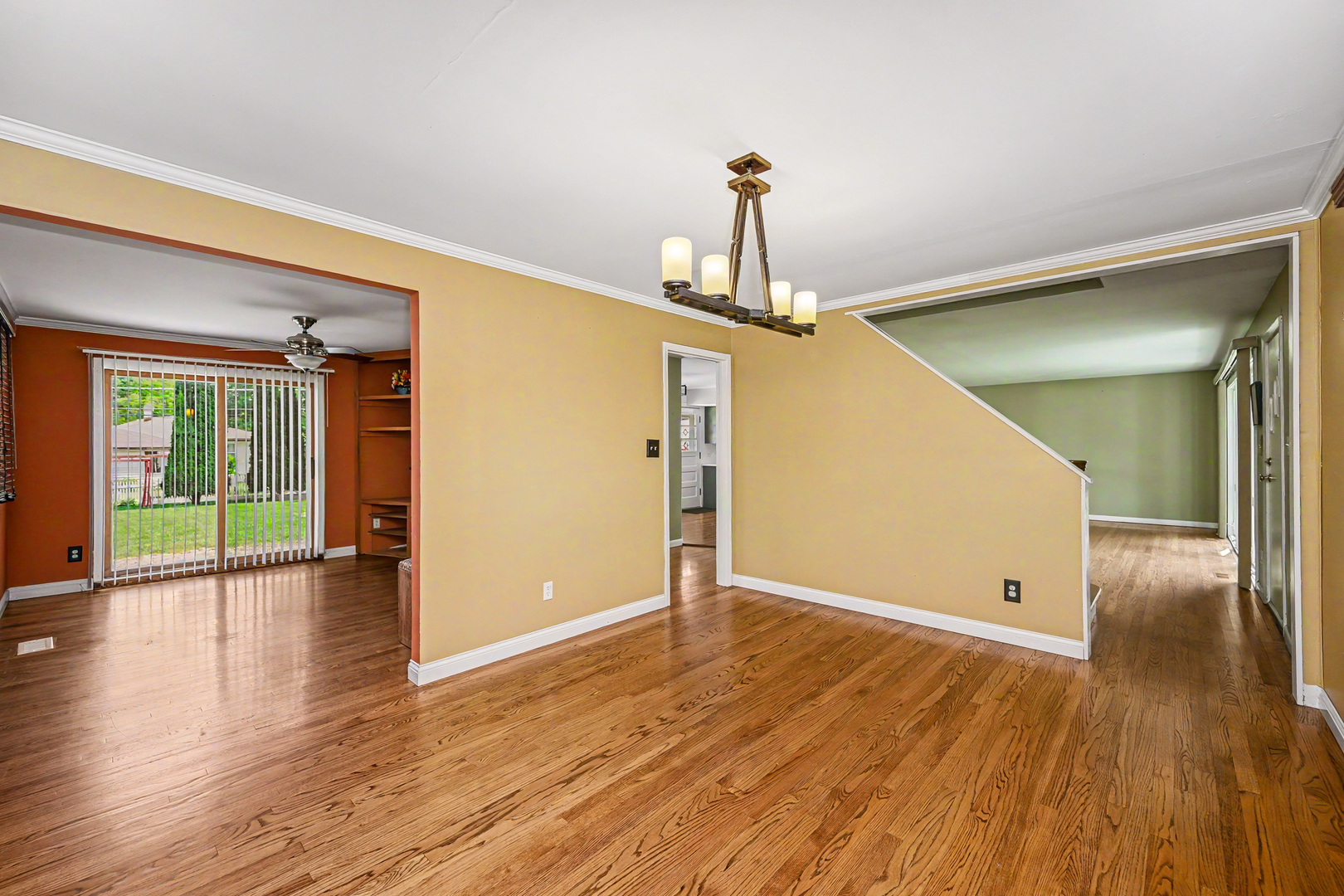 114 W Berkshire Avenue