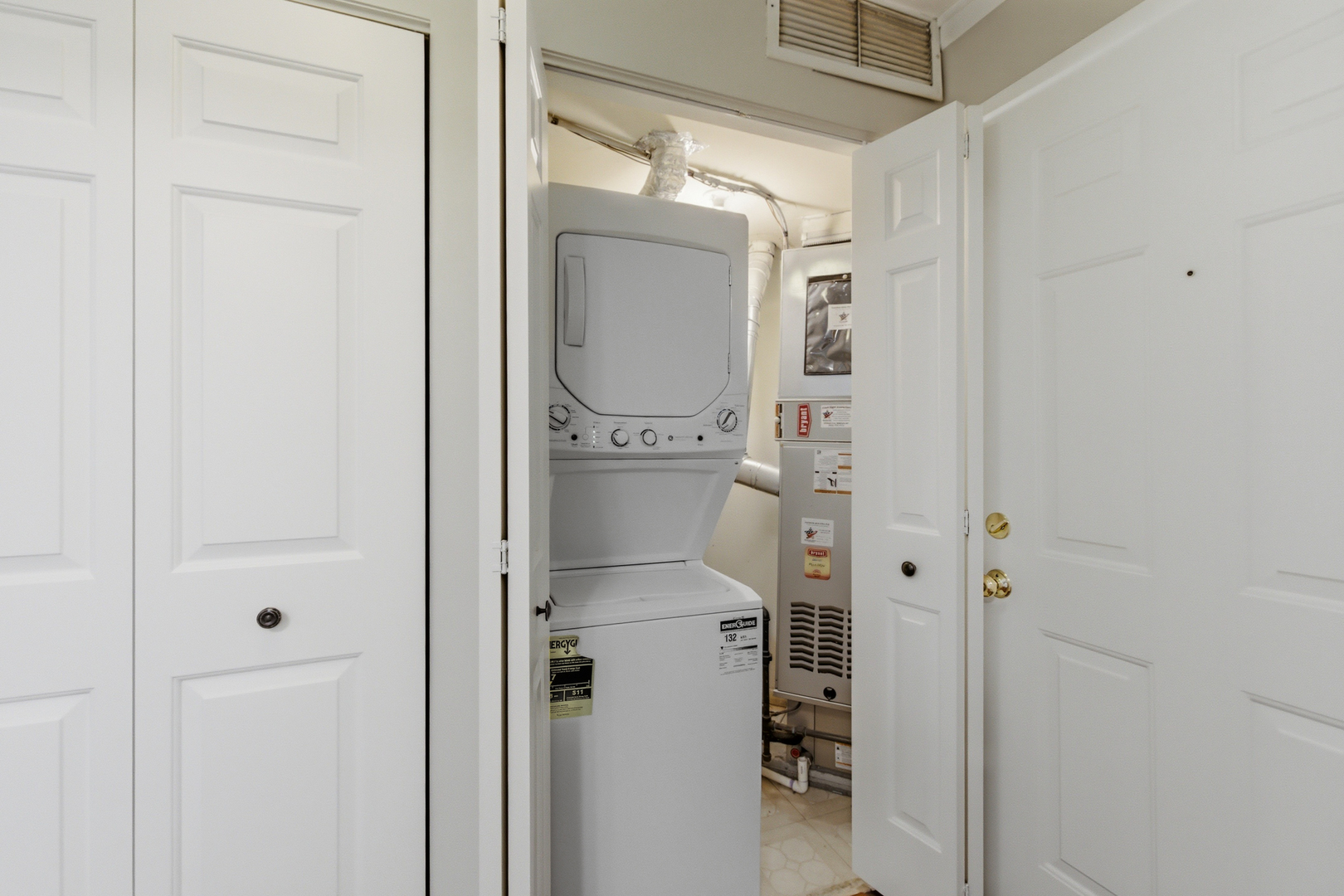 207 W Jennifer Lane Unit: 2-1A