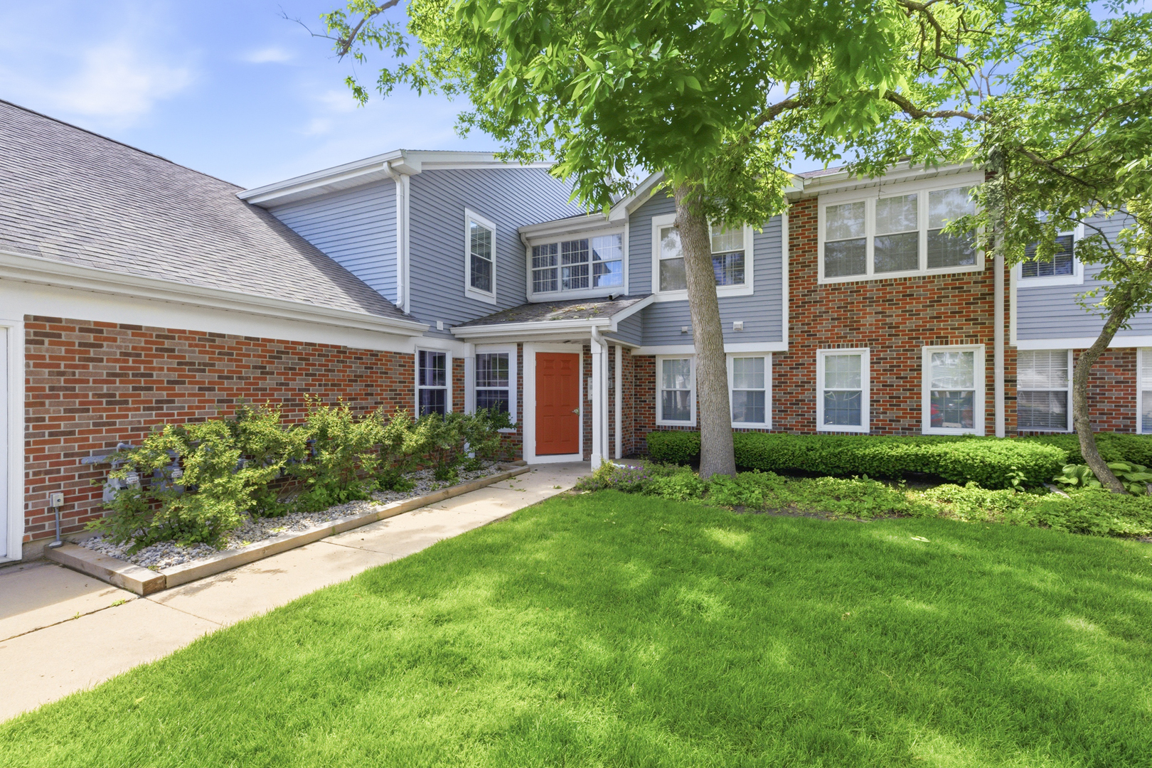207 W Jennifer Lane Unit: 2-1A