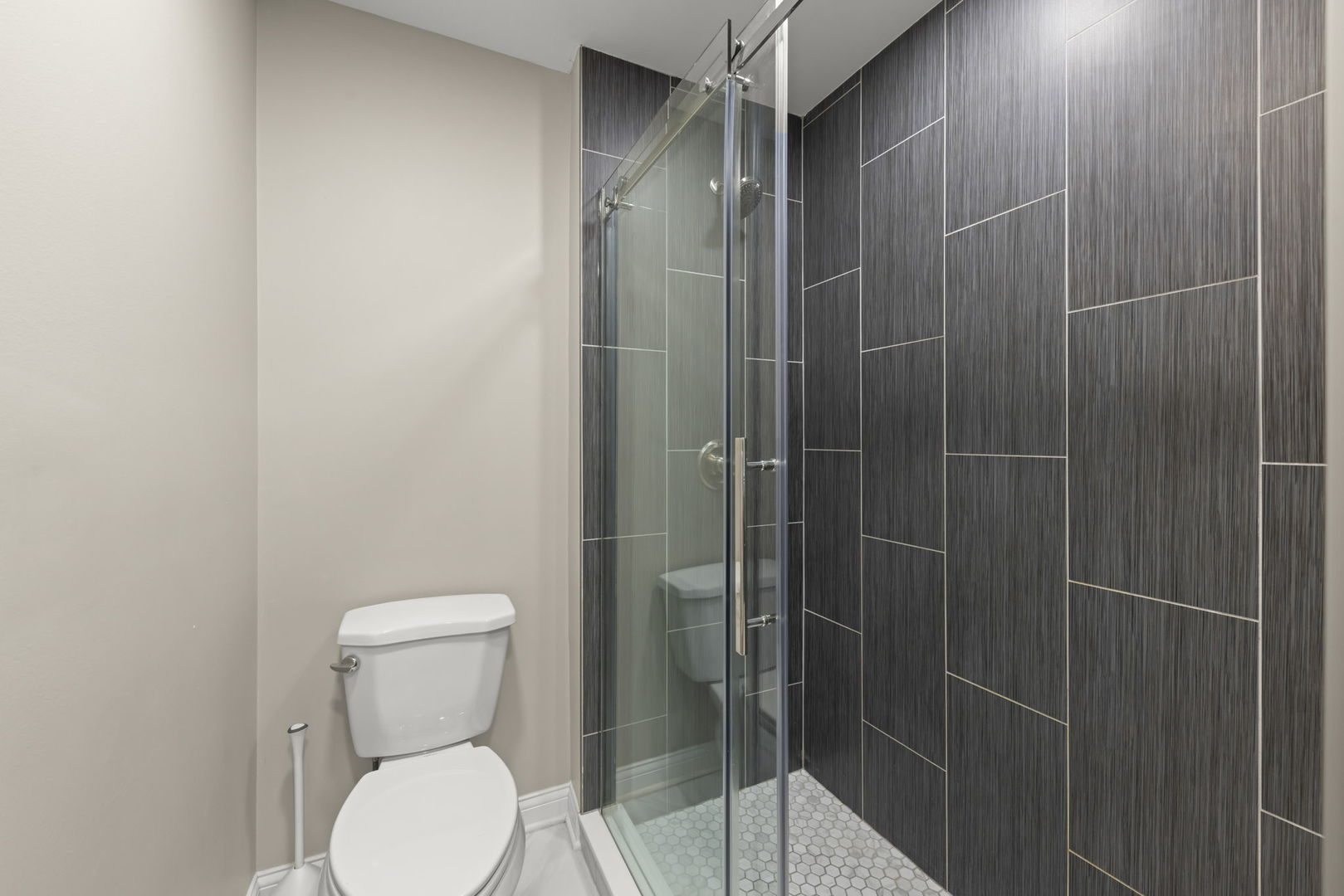 525 Cumnor Road Unit: 306