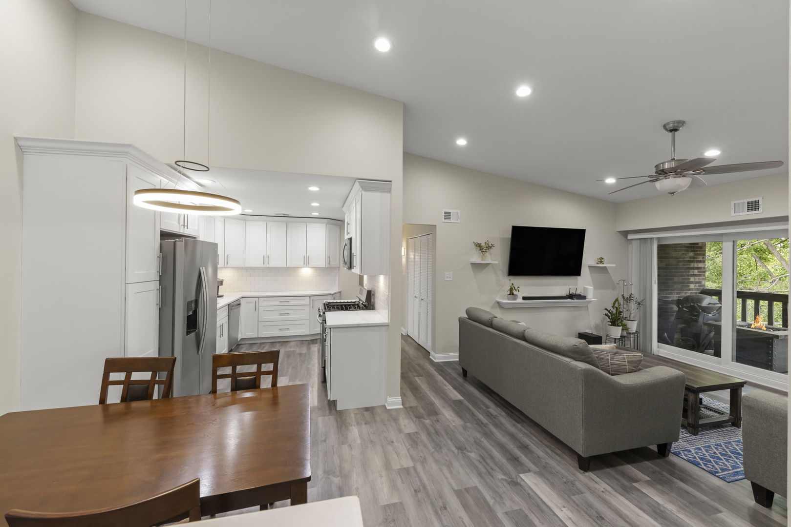 525 Cumnor Road Unit: 306