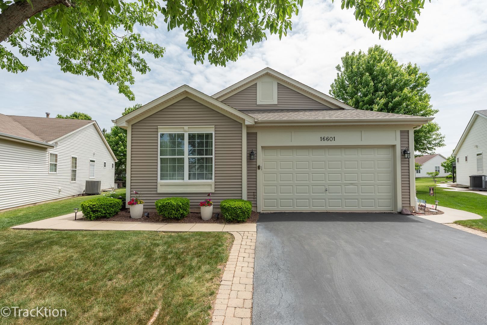 16601 Grandwood Lake Drive
