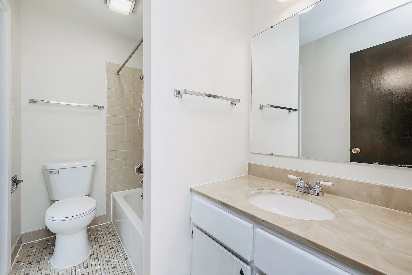 865 Sheldon Court Unit: C