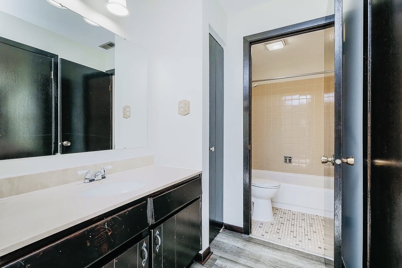 865 Sheldon Court Unit: C