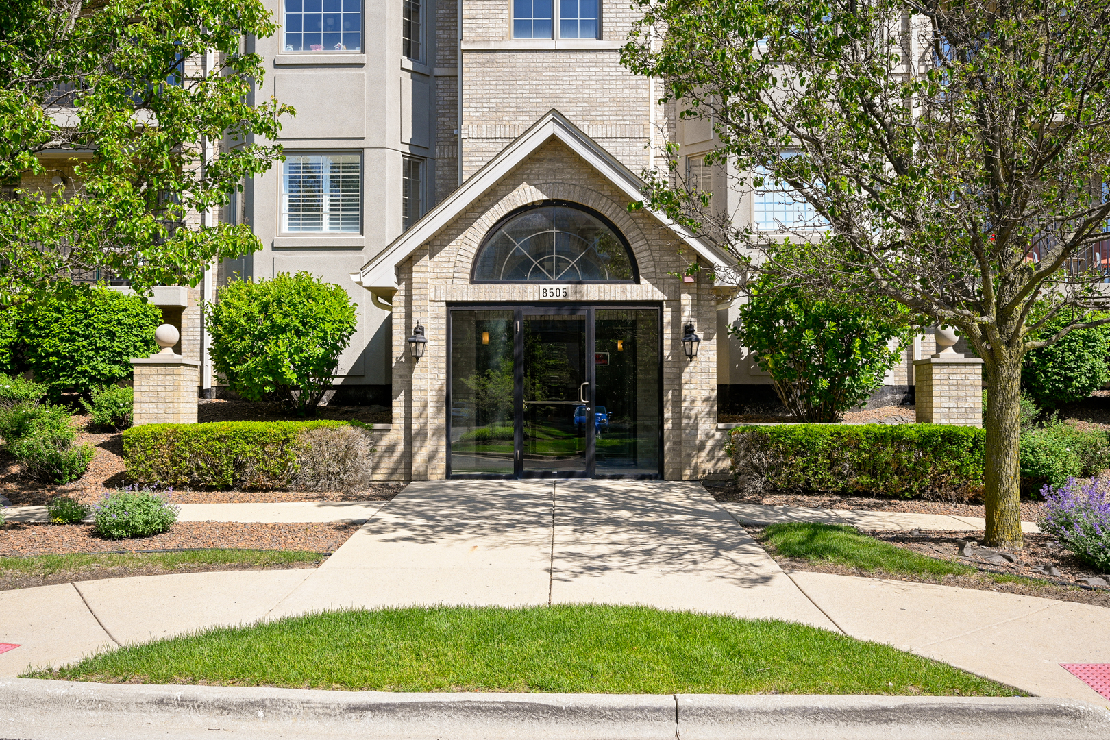8505 Woodward Avenue Unit: 403