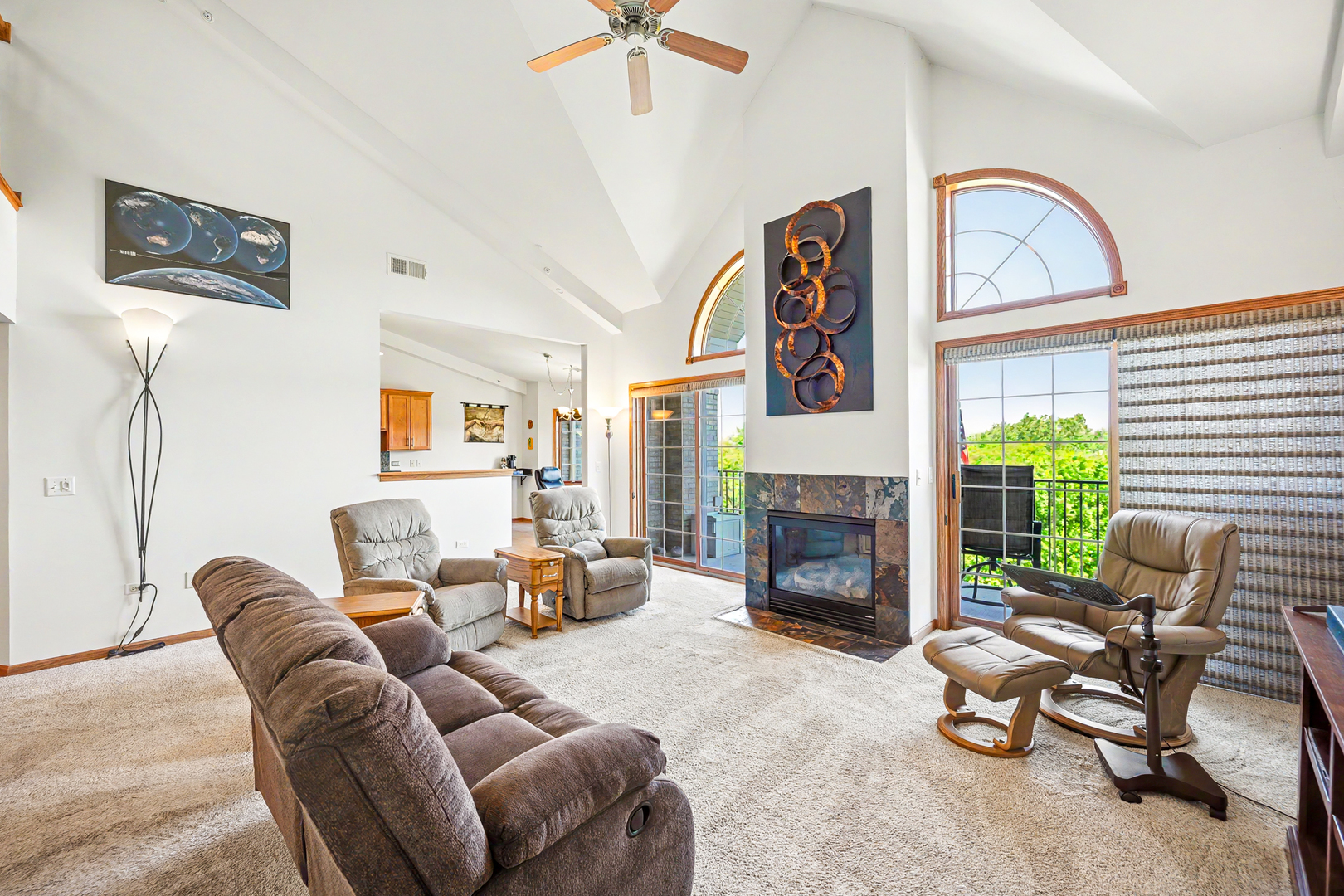8505 Woodward Avenue Unit: 403