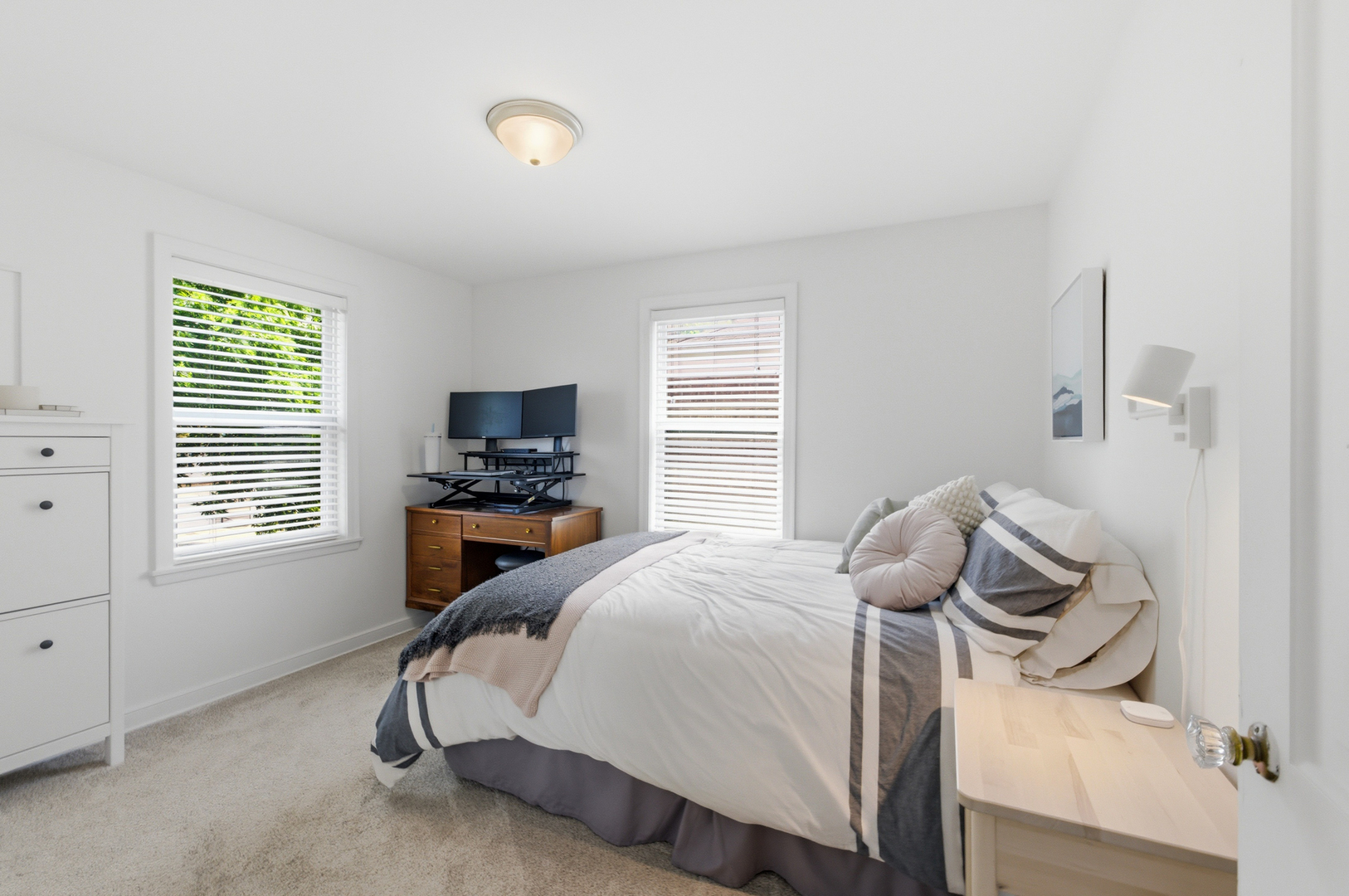 3707 Prairie Avenue