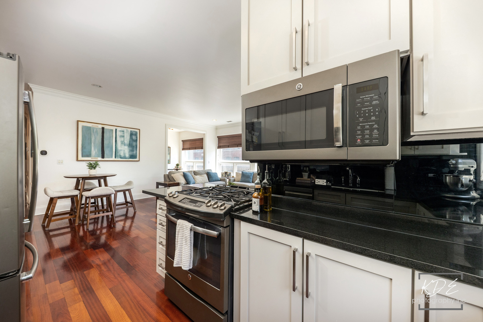 700 W Grand Avenue Unit: 3E