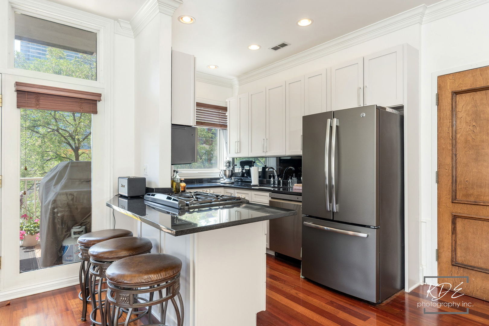700 W Grand Avenue Unit: 3E