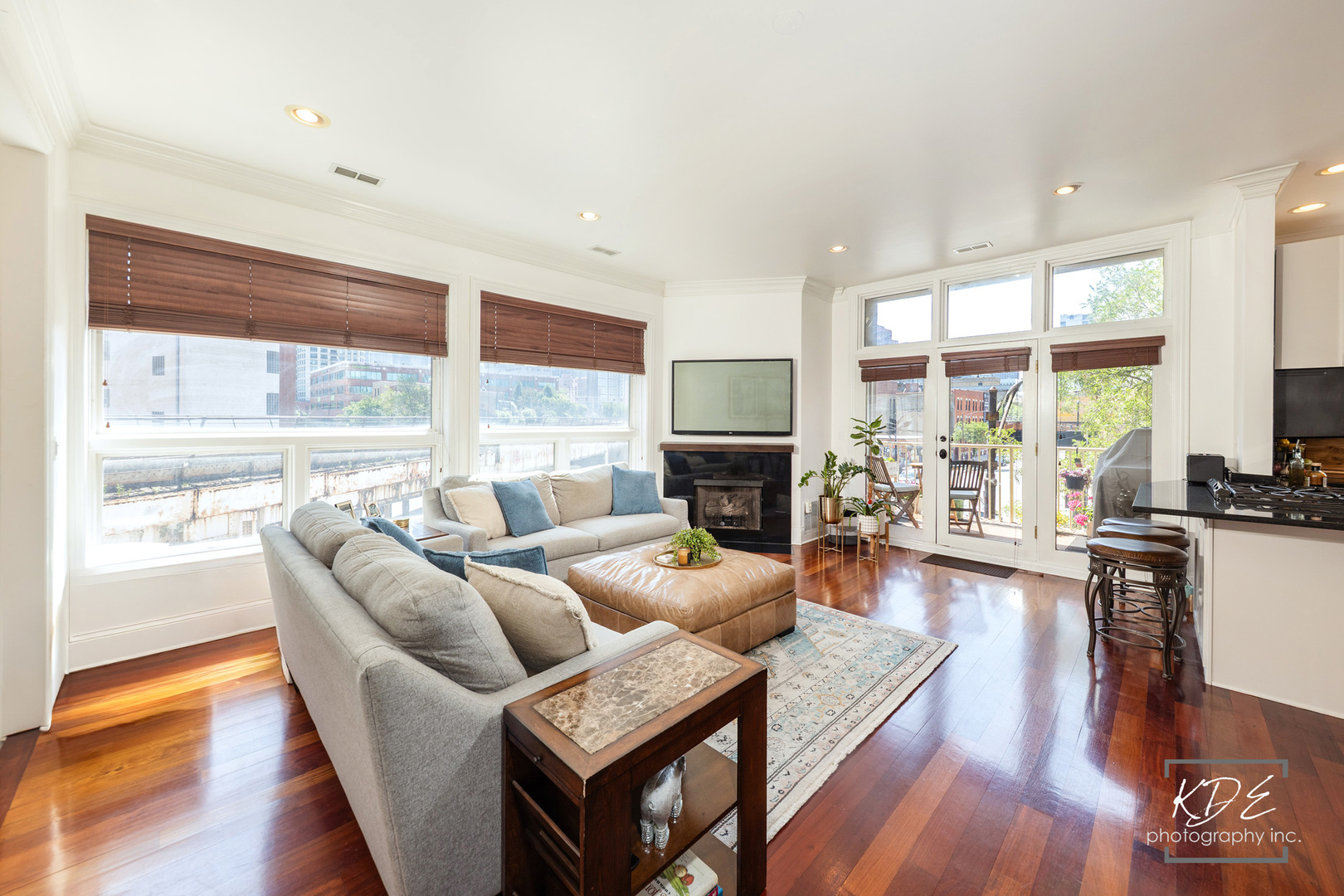 700 W Grand Avenue Unit: 3E