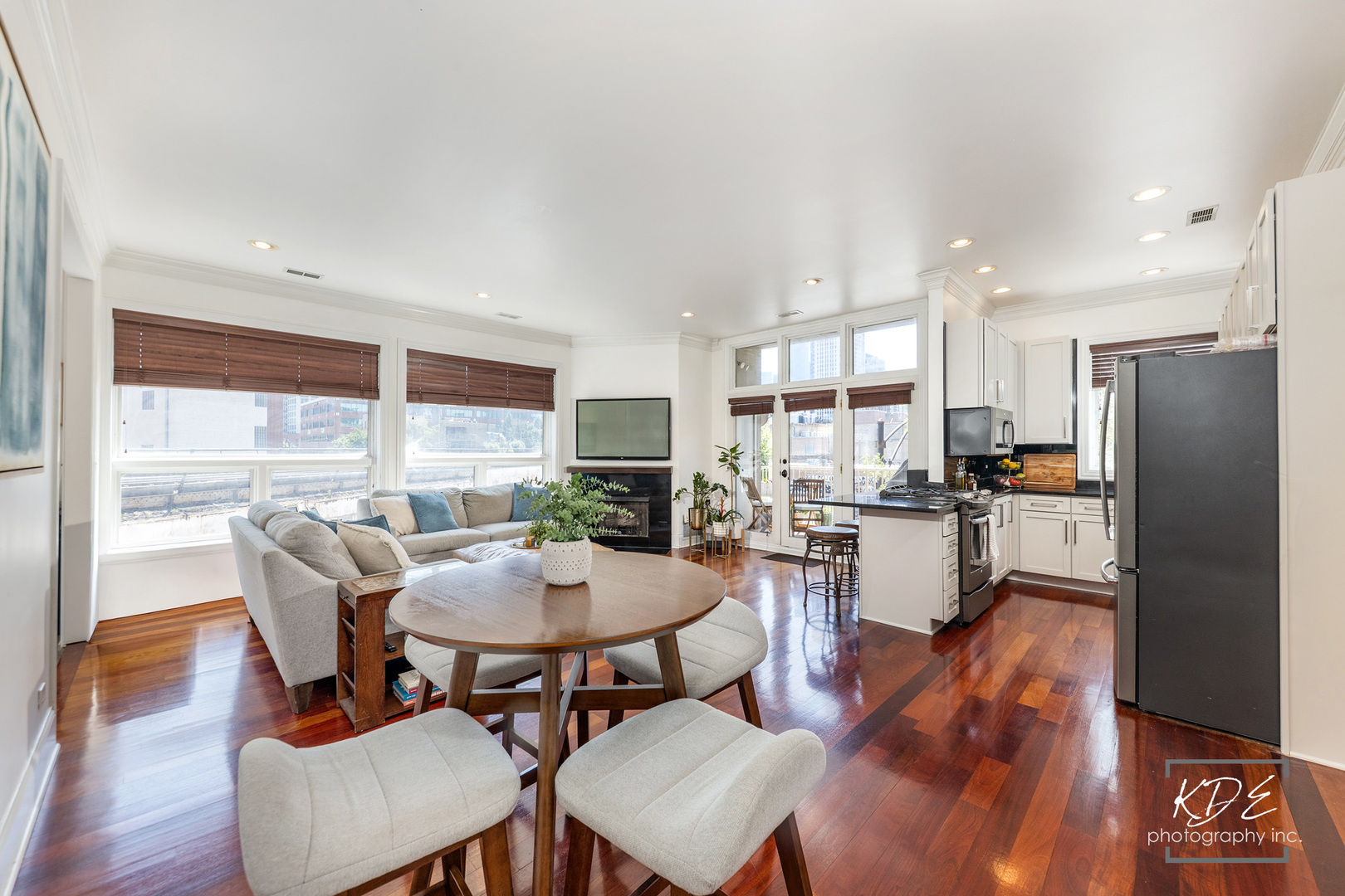 700 W Grand Avenue Unit: 3E