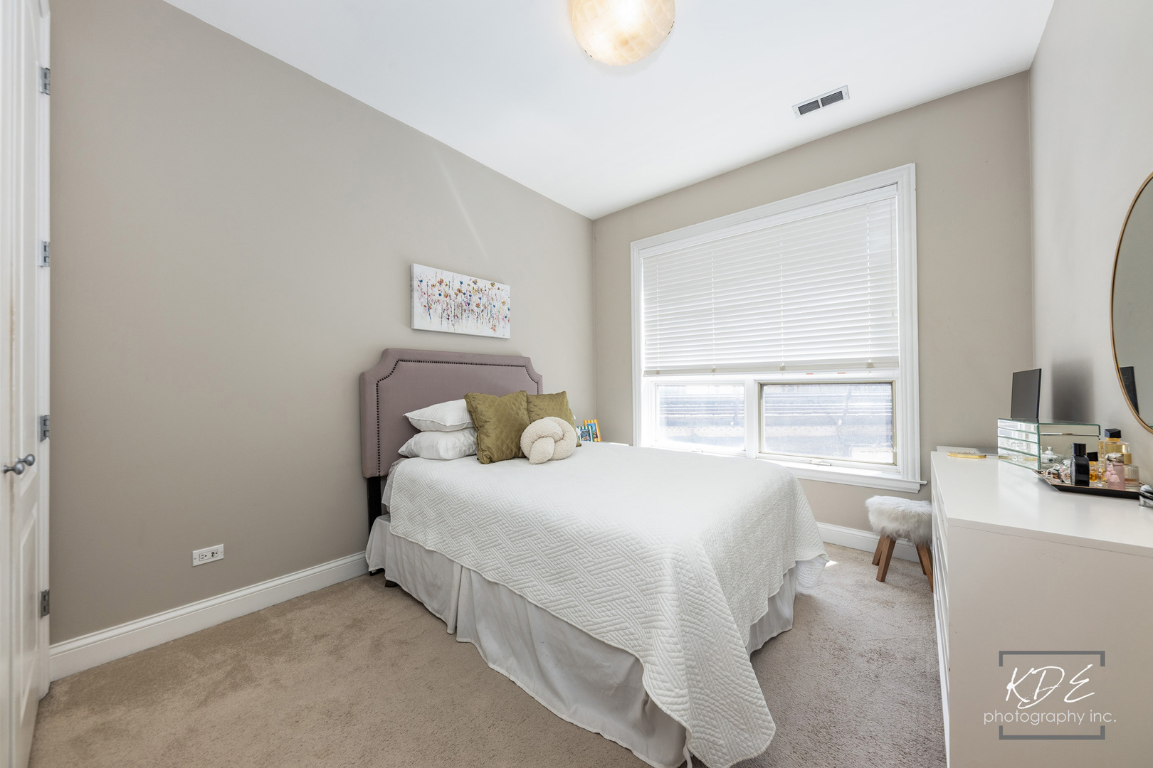 700 W Grand Avenue Unit: 3E